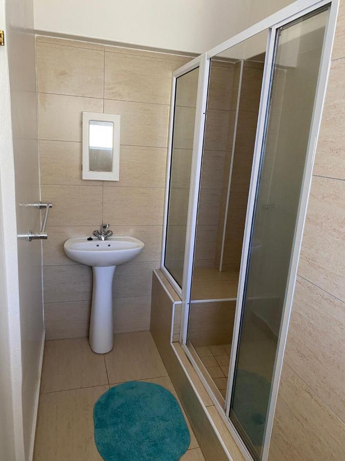 Tenbury Beach Apartment เดอร์บัน ภายนอก รูปภาพ