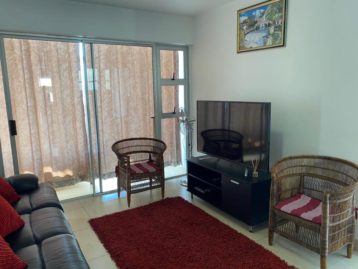 Tenbury Beach Apartment เดอร์บัน ภายนอก รูปภาพ